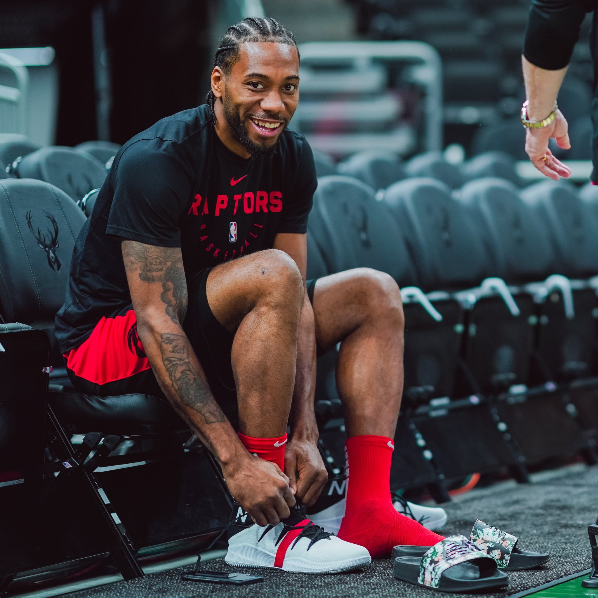 余张宽松 余张宽松