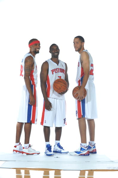 中到均值附 中到均值附